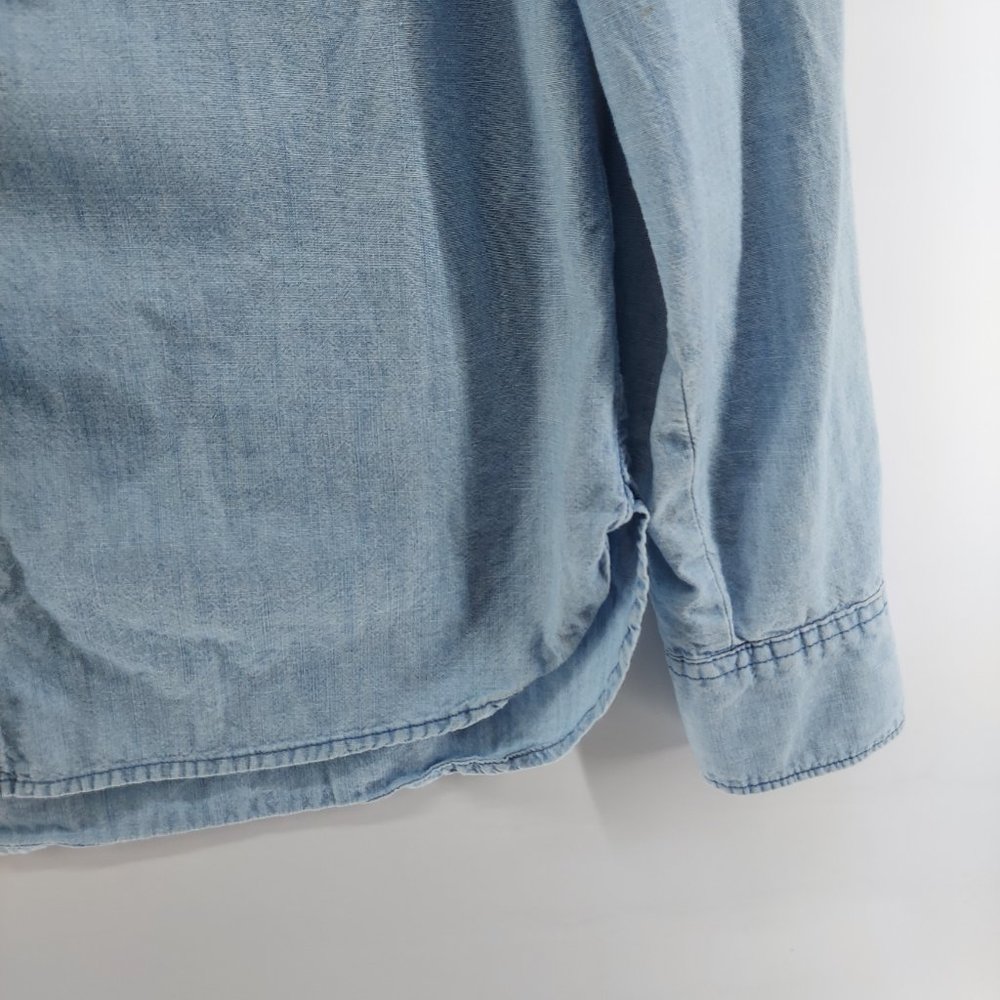 Old Navy Classic Chambray Button Front Shirt - image 2